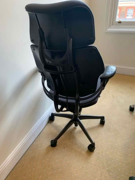 Photo of free Office chair - Needs repair (St. James’s. SW1) #1