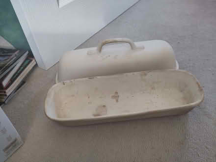 Photo of free bread cloche (The Wharf RG7) #2