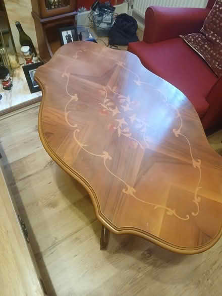 Photo of free Table (Tooting Broadway London) #3