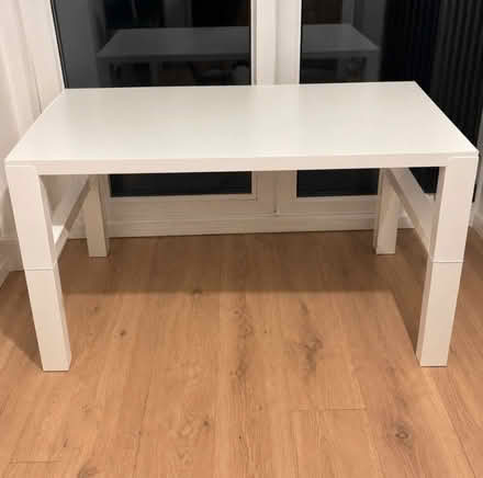Photo of free White Desk (Isleworth TW1) #2