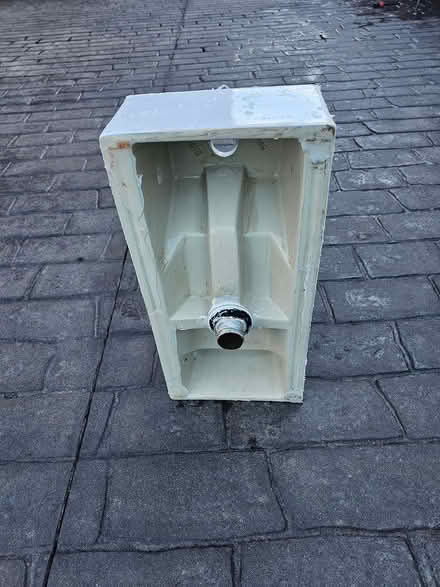Photo of free Ceramic Vanity Basin (Ashton PR2) #3