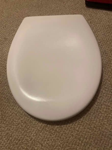 Photo of free Toilet seat (Fareham central PO16) #1
