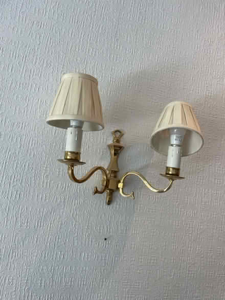Photo of free Wall lights x 4 sets (Luton LU1) #1