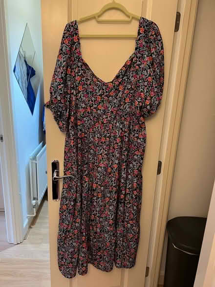 Photo of free Women’s plus size clothes (Greenwich SE10) #3