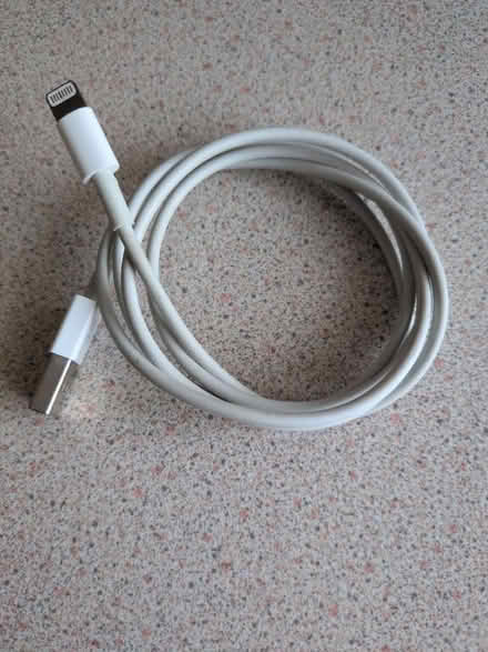 Photo of free Apple USB cable (Leicester Forest East LE3) #1
