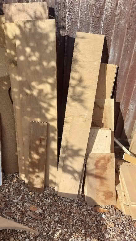 Photo of free Wood offcuts (Flitton MK45) #3