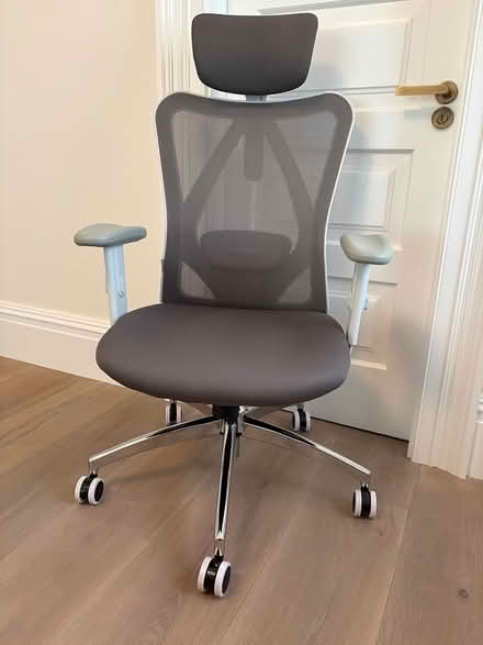 Photo of free White/Grey Office Chair (Dunderrow) #1