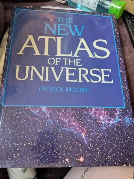 Photo of free Giant book: Atlas of the universe (Freehold LA1) #1
