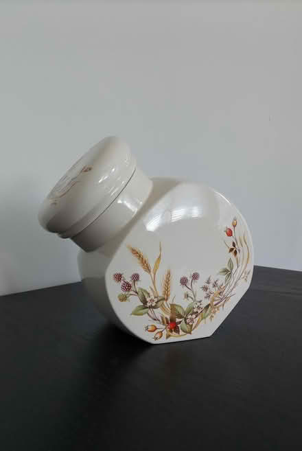 Photo of free Vintage storage jar with lid (Barry CF62) #4