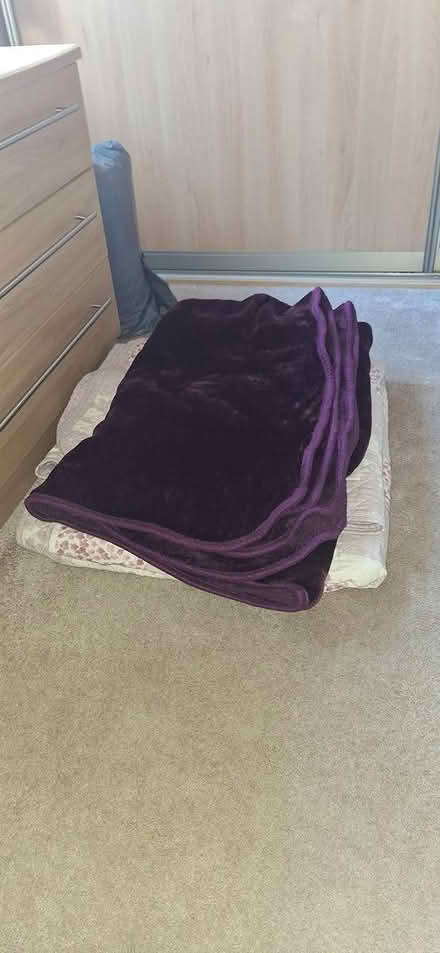 Photo of free Bedding (Gravesend, DA12 5BN) #3