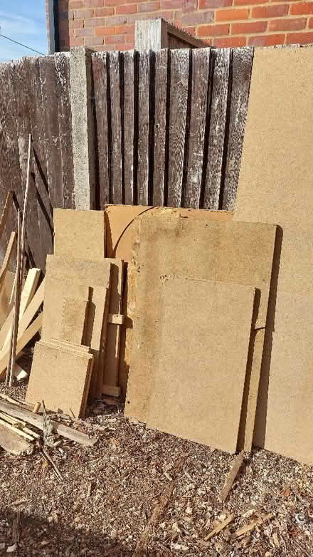 Photo of free Wood offcuts (Flitton MK45) #1