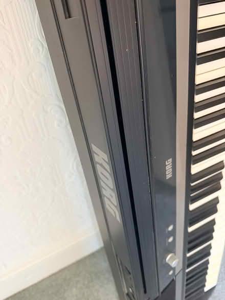 Photo of free Korg keyboard (Rock Ferry CH42) #2