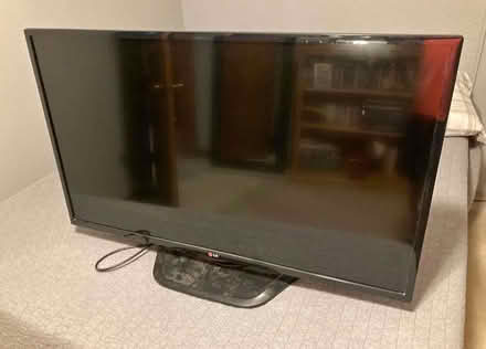 Photo of free LG smart tv (Egremont CH44) #3