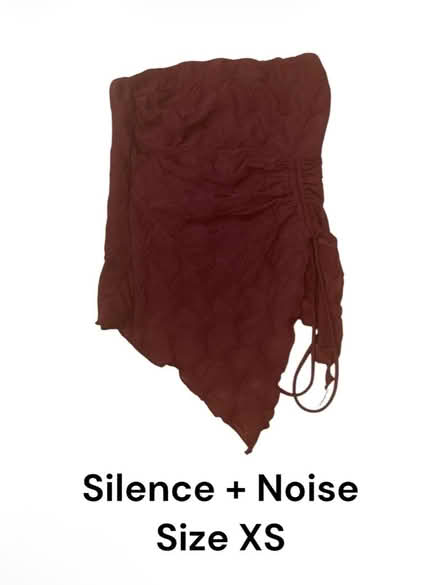 Photo of free Silence + Noise Woman’s Top #2 (Brooklyn Storage) #1