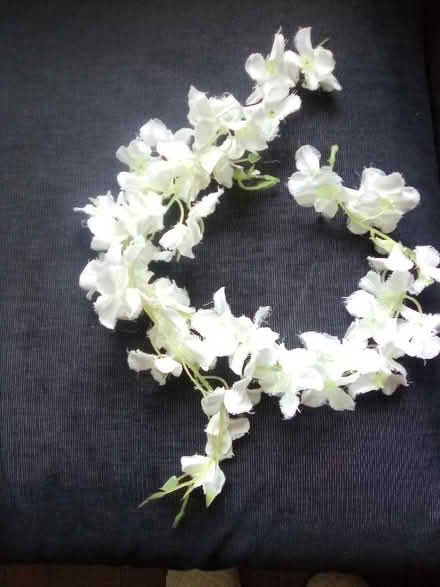 Photo of free Lots of plastic flowers (Alcester Lanes End B14) #2