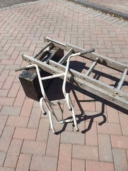 Photo of free Extending Ladder (Kempshott RG22) #3
