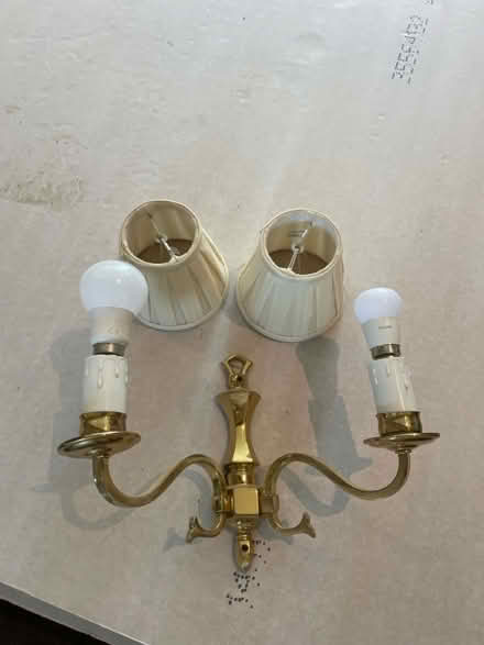 Photo of free Wall lights x 4 sets (Luton LU1) #2