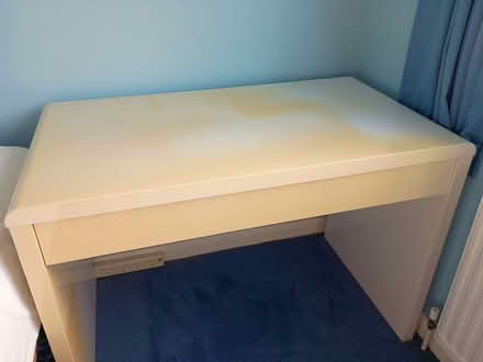 Photo of free Work desk with drawer (Lower Earley RG6) #1