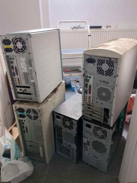 Photo of free Old PC towers (Droylsden) #2