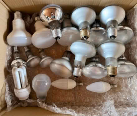 Photo of free Box of various lights (Ky12 7xy) #1