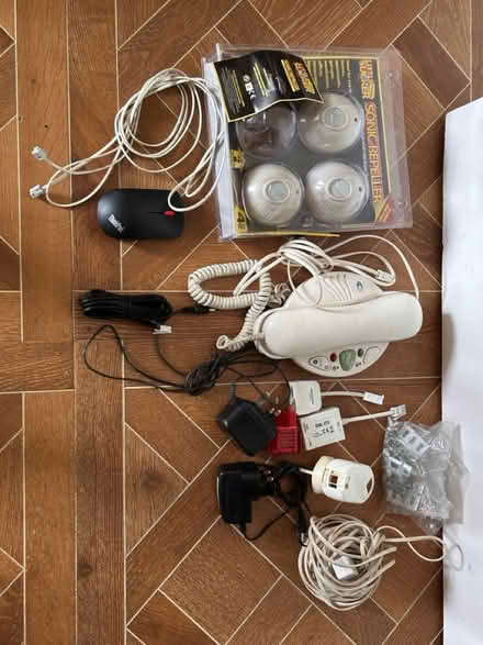 Photo of free Various Mix Of Items (Holland Park W11) #3