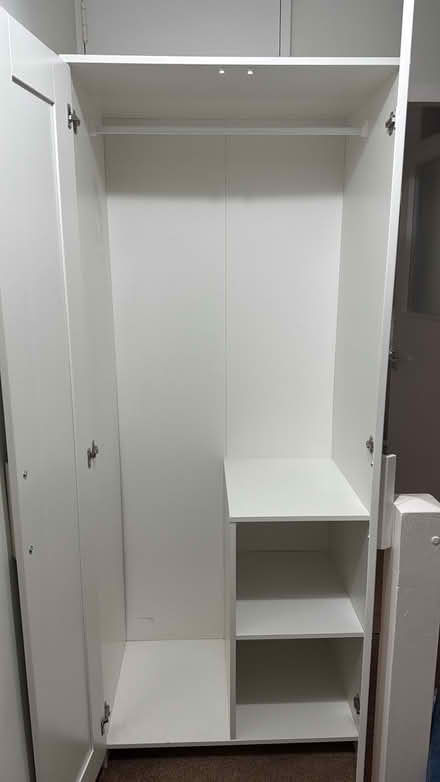 Photo of free White single Wardrobe (Wandsworth SW15) #3