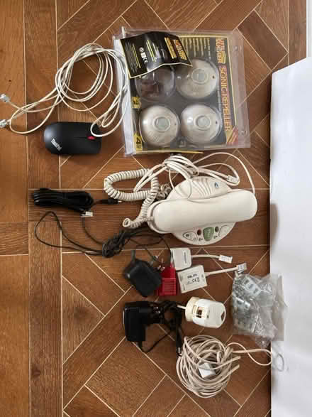Photo of free Various Mix Of Items (Holland Park W11) #4