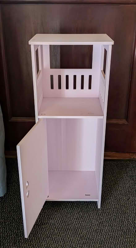Photo of free Small bathroom storage Number 1 (The Highlands TN39) #2