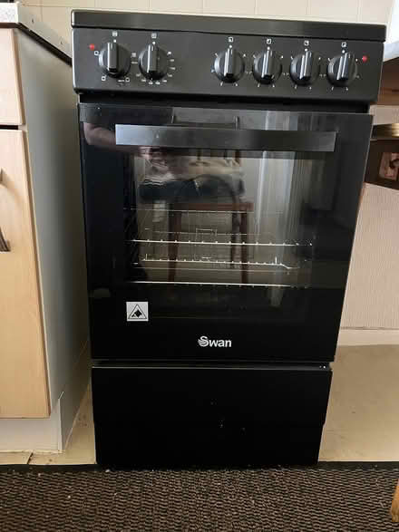 Photo of free Swan electric cooker (Upper gornal) #1