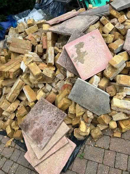 Photo of free Yellow Bricks (Bursledon SO31) #1