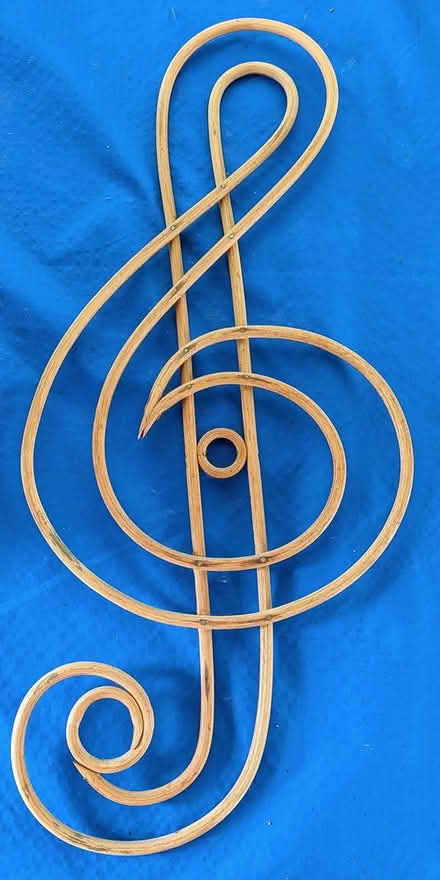 Photo of free rattan G clef (Anna st in Teaneck) #1