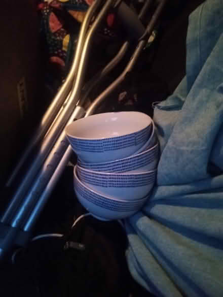 Photo of free set of Chinese rice bowls (Peekskill, NY) #1