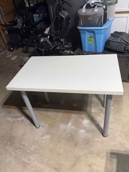 Photo of free Table (Snohomish (The Falls)) #2