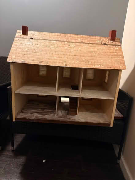 Photo of free Dollhouse (Spring Valley) #3