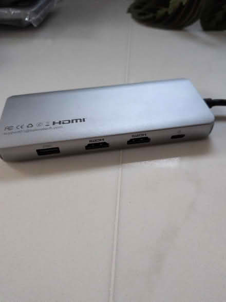 Photo of free Selore Laptop Docking Station USB-C multiport hub (Market Ward CB5) #2