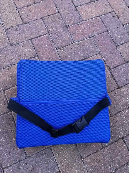 Photo of free Car Pillow (Hersham, Walton-On-Thames KT12) #2