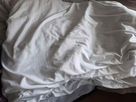 Photo of free King size 13.5 tog duvet (Isleworth TW7) #2
