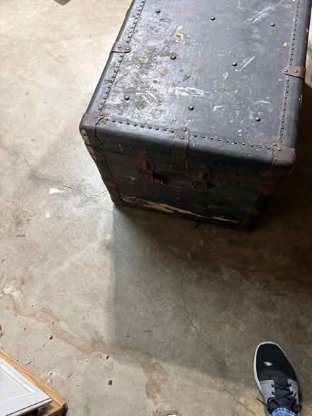 Photo of free Steamer trunk (Snohomish (The Falls)) #3