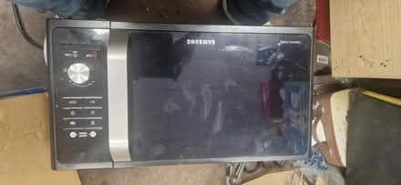Photo of free Samsung microwave/grill (Coalville LE67 or LE67) #1