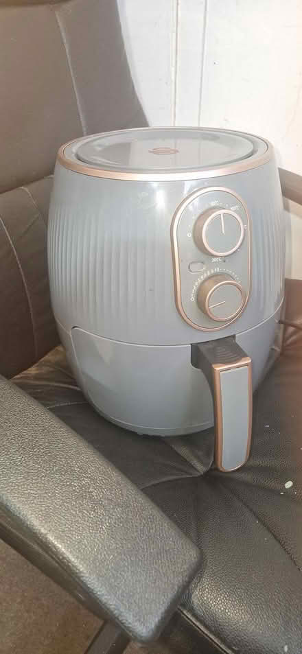Photo of free Swan Air fryer (Coalville LE67 or LE67) #1