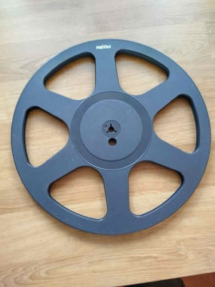 Photo of A 10.5" spool with a cine centre for use with reel to reel (Kingsway BA2) #1