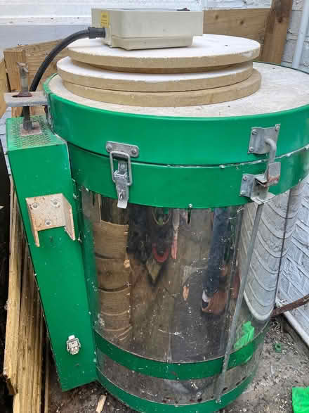 Photo of free Kiln (Putney SW15) #1