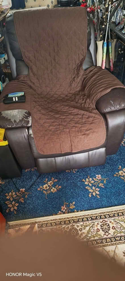 Photo of free Dark Brown Electric Power Recliner Chair (Thornton Heath CR7) #3
