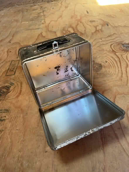 Photo of free Old tin lunch box (Valley Ford/Freestone) #2