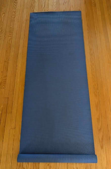 Photo of free Yoga mat (Bloor St W & South Kingsway) #2