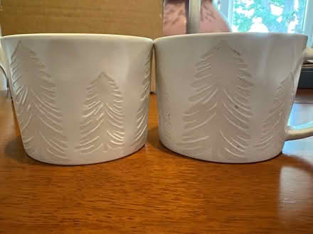 Photo of free Pair of Christmas mugs. (Morrell Avenue OX4) #1