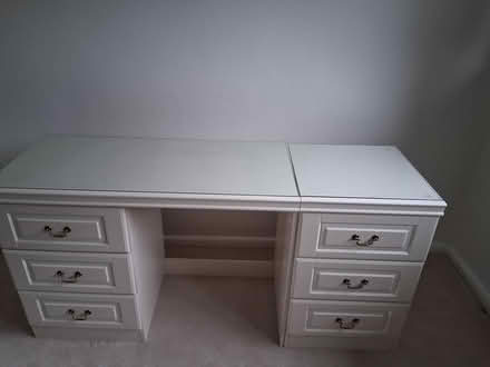 Photo of free Dressing table with mirror (16 boston close SK7) #3