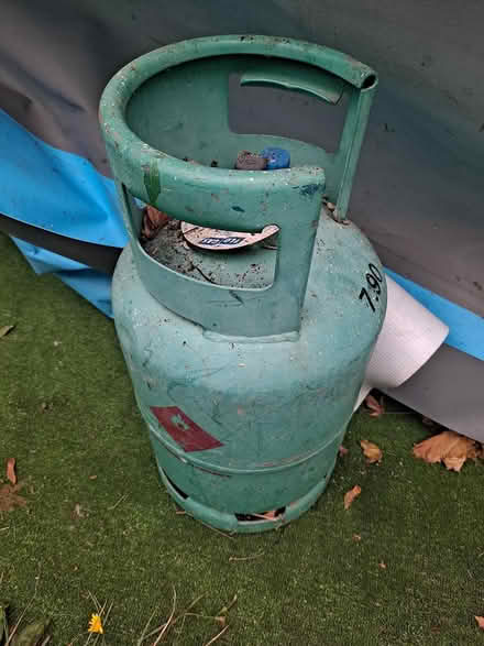 Photo of free Camping gas stove (Wollaton Park, NG8) #3