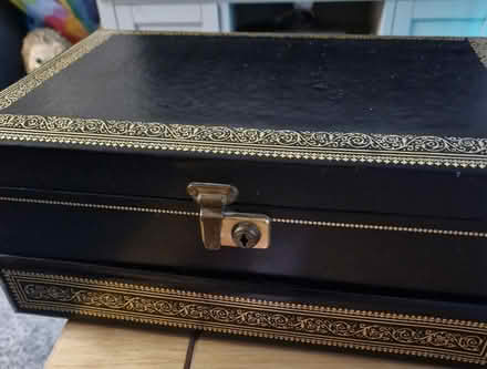 Photo of free Vintage jewelry box with lock (Snettisham PE31) #1
