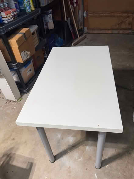 Photo of free Table (Snohomish (The Falls)) #1